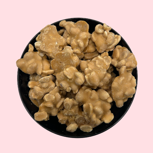 Caramel Zeezout Chocolade Rotsjes met pinda in zwart bakje