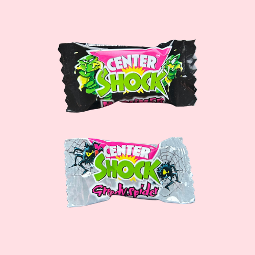 Center Shock Monster zure kauwgom in zwart en zilver verpakking