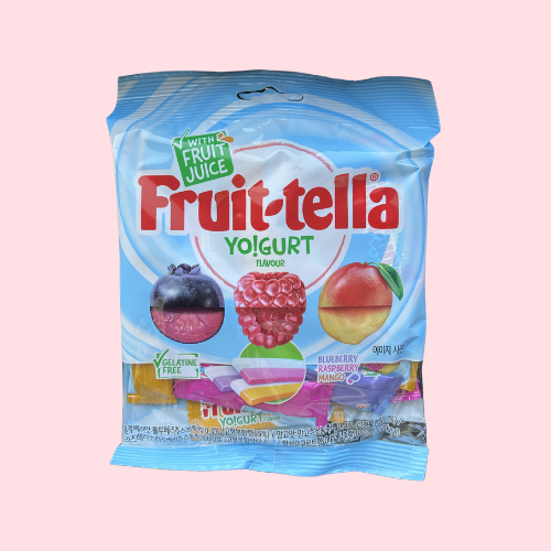 Fruit-tella Yoghurt Chewy Candy snoep met verschillende fruit smaken licht blauwe verpakking