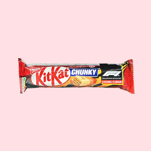 KitKat Chunky Farbled Caramel formule 1 kitkat caramel smaak met kitkat logo