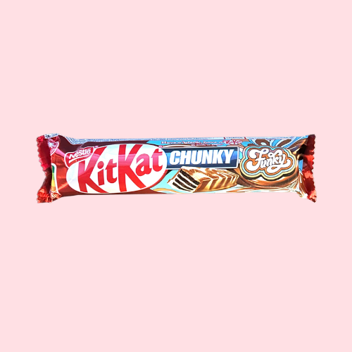 Kitkat Chunky Funky blauw rood bruine verpakking met kitkat logo