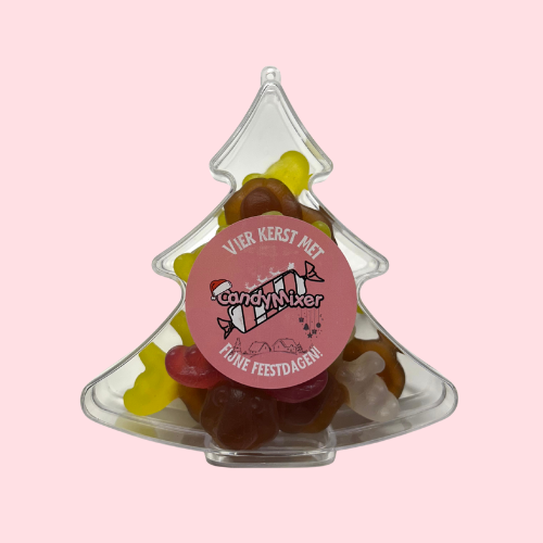 Mini plastic kerstboom vorm met rendier snoepjes erin en roze sticker bovenop