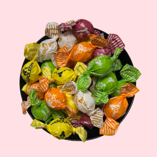 Gele, oranje, groene, rode en witte Napoleon Fruitmix snoepjes, individueel verpakt