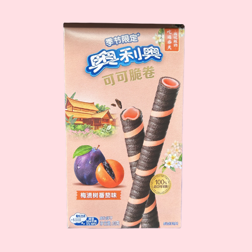 Oreo Wafer Rolls Plum oranje verpakking met wafer rolls en Aziatisch oreo logo