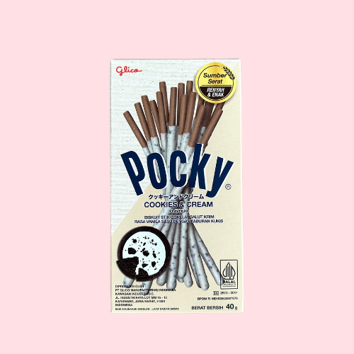 Pocky Cookies & Cream wit beige verpakking met cookies and cream stokjes