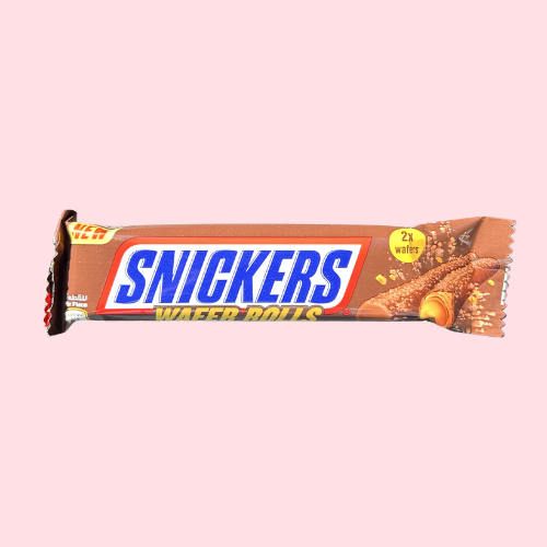 Snickers Wafer Rolls bruine verpakking met snickers logo