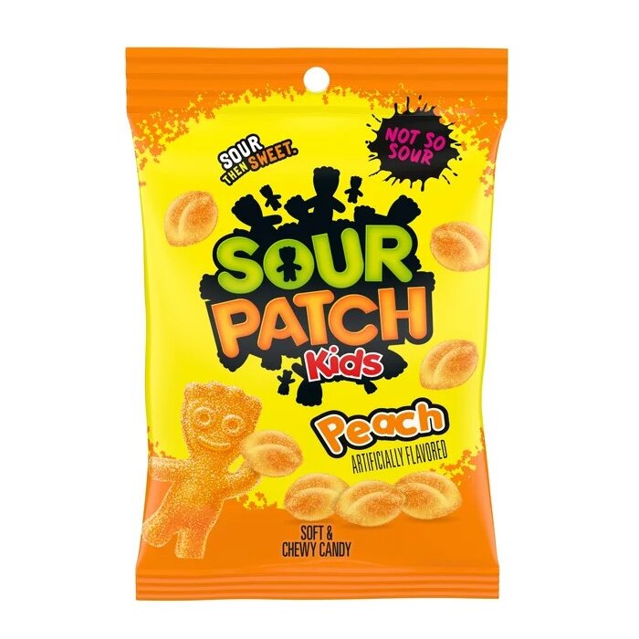 Sour Patch Kids Peach snoep in geel-oranje verpakking met perzikjes