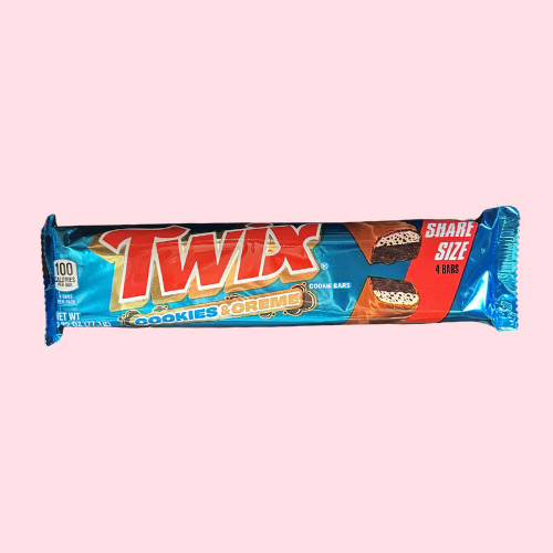 Twix Cookies And Cream King Size blauwe verpakking met Twix en rood Twix logo