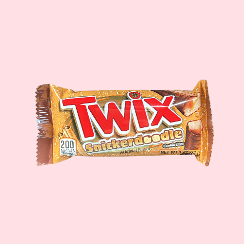 Twix Snickerdoodle geel bruine verpakking met Twix en rood Twix logo