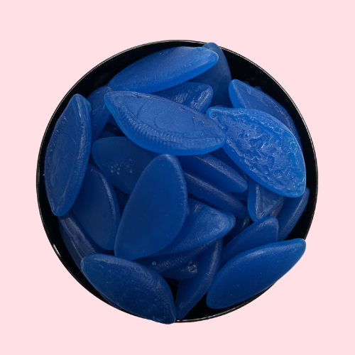 Blauwe Ogen snoep blauwe kleur in zwart bakje