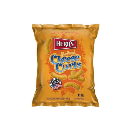 Herr’s Cheese Curls in gele verpakking met curl chips
