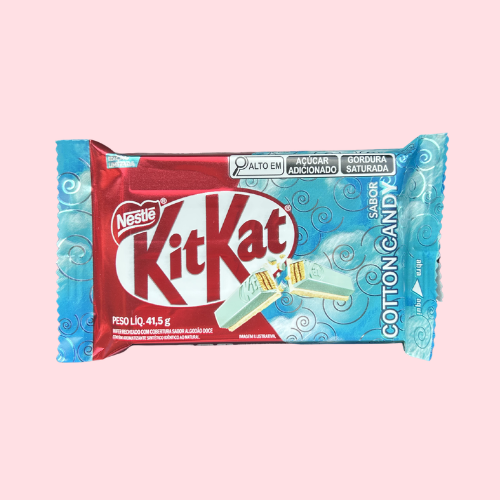Kitkat Cotton Candy blauw rode verpakking met kitkat logo
