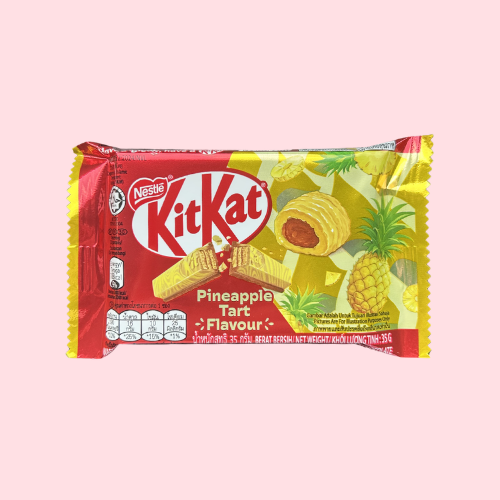 Kitkat Pineapple Tart geel rode verpakking met ananas en kitkat logo