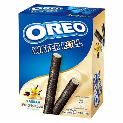 Oreo Wafer Roll Vanille in blauw vanillekleurige verpakking met chocolade rolls